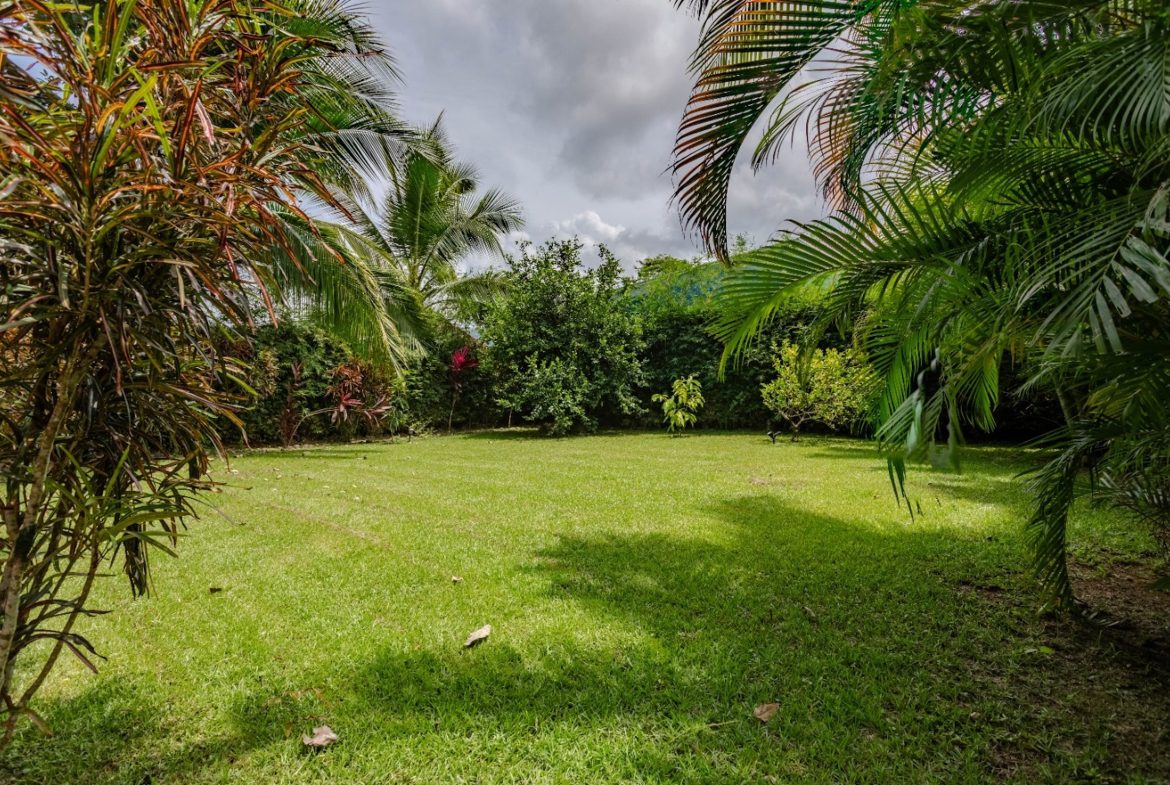 CASA JARDIN PROPERTY WITH TWO BEDROOMS, IN BAHIA BALLENA – 0.12 ACRES