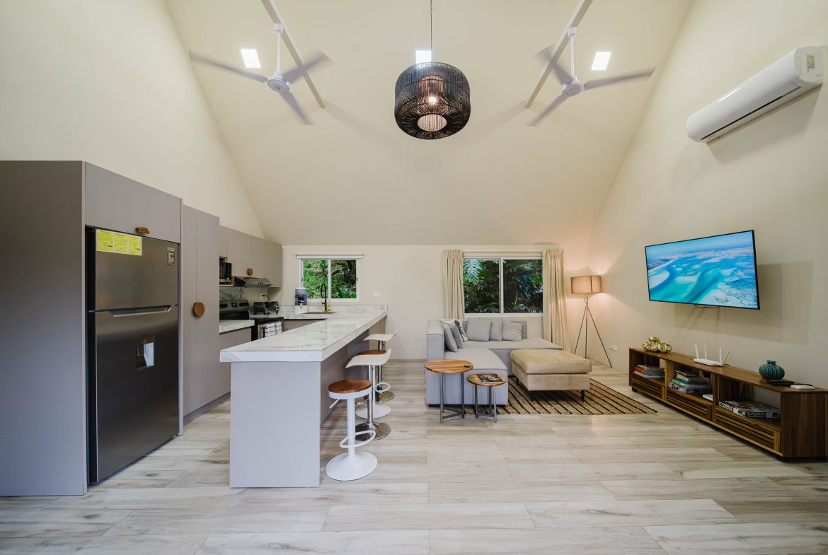 CASA BERATNA PROPERTY WITH TWO BEDROOMS, IN MANUEL ANTONIO – 0.24 ACRES, Uvita, Costa Rica — photo 8
