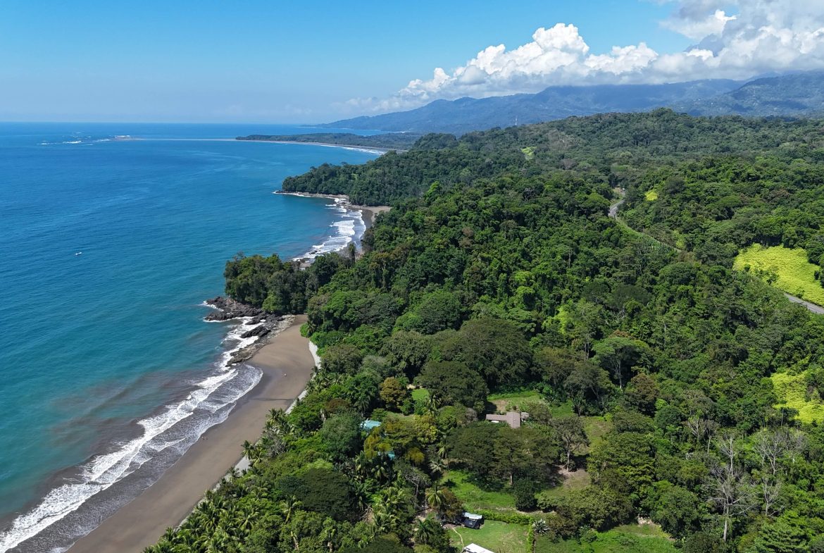 Rare Beachfront Lot Privately Located in Ballena Beach