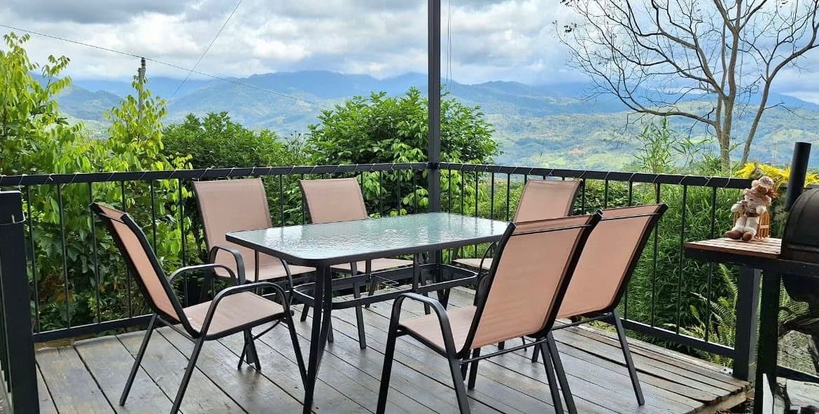 AFFORDABLE AND BEAUTIFUL CHIRRIPO VIEW 2-BEDROOM HOME IN MIRAVALLES ON 0.15 ACRES, Uvita, Costa Rica — photo 4