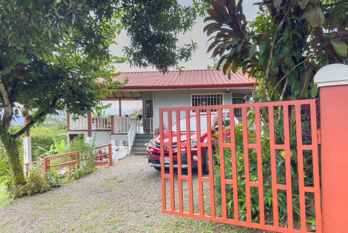 HOUSE WITH STUDIO AND VIEW OF THE DIAMANTE WATERFALL IN SAN SALVADOR – 1.25 ACRES, Uvita, Costa Rica — photo 6