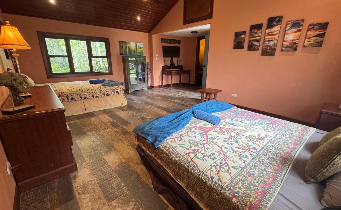 HOTEL PROPERTY WITH TWELVE BEDROOM AND OCEAN VIEWS, IN LA COLONIA – 1.5 ACRES