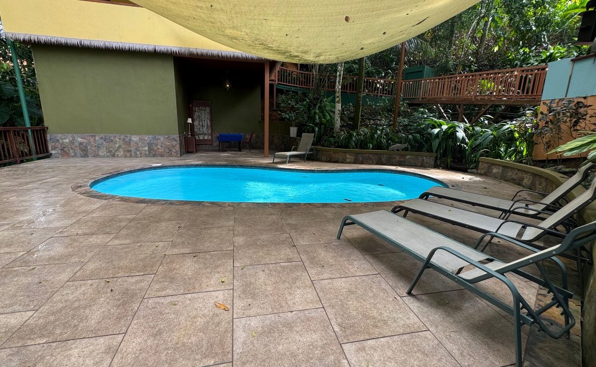 HOTEL PROPERTY WITH TWELVE BEDROOM AND OCEAN VIEWS, IN LA COLONIA – 1.5 ACRES