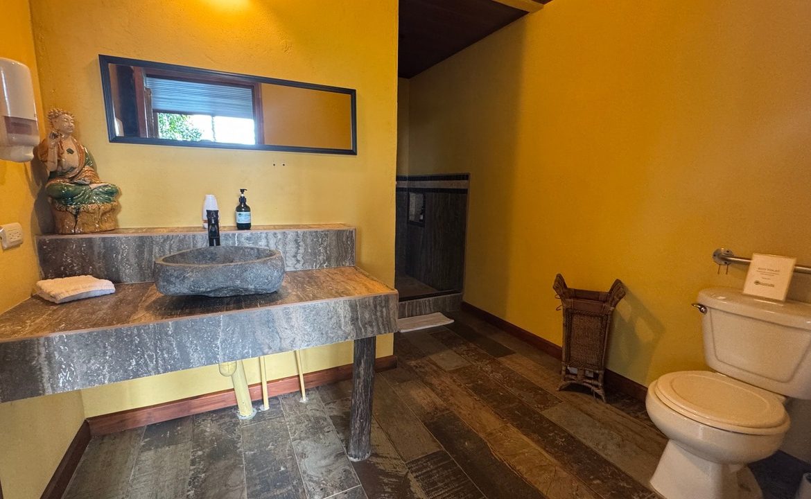 HOTEL PROPERTY WITH TWELVE BEDROOM AND OCEAN VIEWS, IN LA COLONIA – 1.5 ACRES