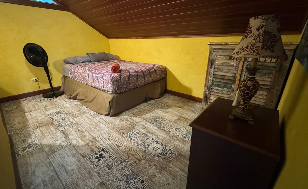 HOTEL PROPERTY WITH TWELVE BEDROOM AND OCEAN VIEWS, IN LA COLONIA – 1.5 ACRES