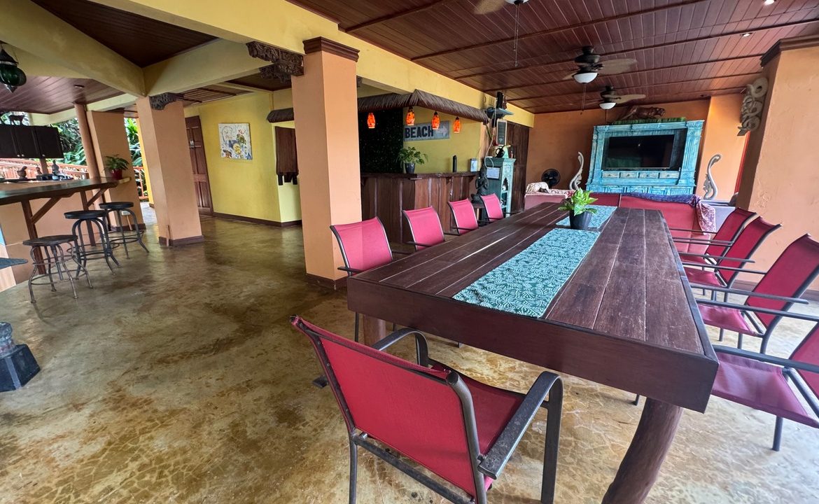 HOTEL PROPERTY WITH TWELVE BEDROOM AND OCEAN VIEWS, IN LA COLONIA – 1.5 ACRES