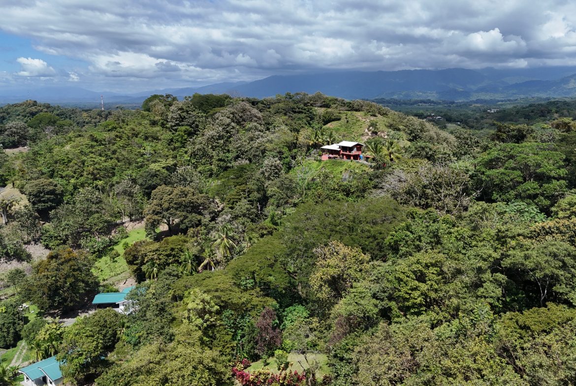 BUILDING PROPERTY WITH OCEAN VIEWS, IN QUEPOS – 0.3 ACRES