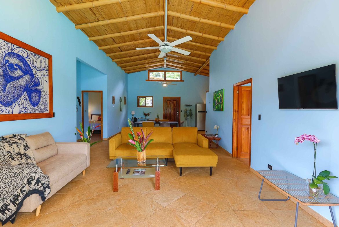 CASA CAYENA PROPERTY WITH THREE BEDROOM IN A GATED COMMUNITY, IN QUEPOS – 1.23 ACRES