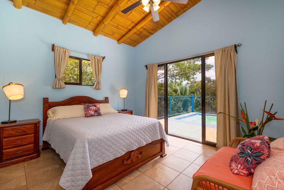 CASA CAYENA PROPERTY WITH THREE BEDROOM IN A GATED COMMUNITY, IN QUEPOS – 1.23 ACRES