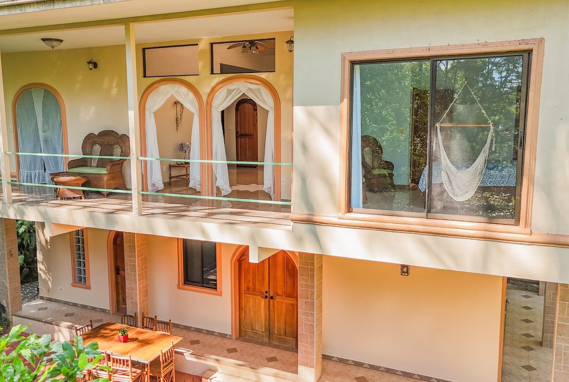 PROPERTY WITH TWO FLOOR AND THREE BEDROOM WITH JUNGLE VIEWS, IN OJOCHAL – 3.5 ACRES