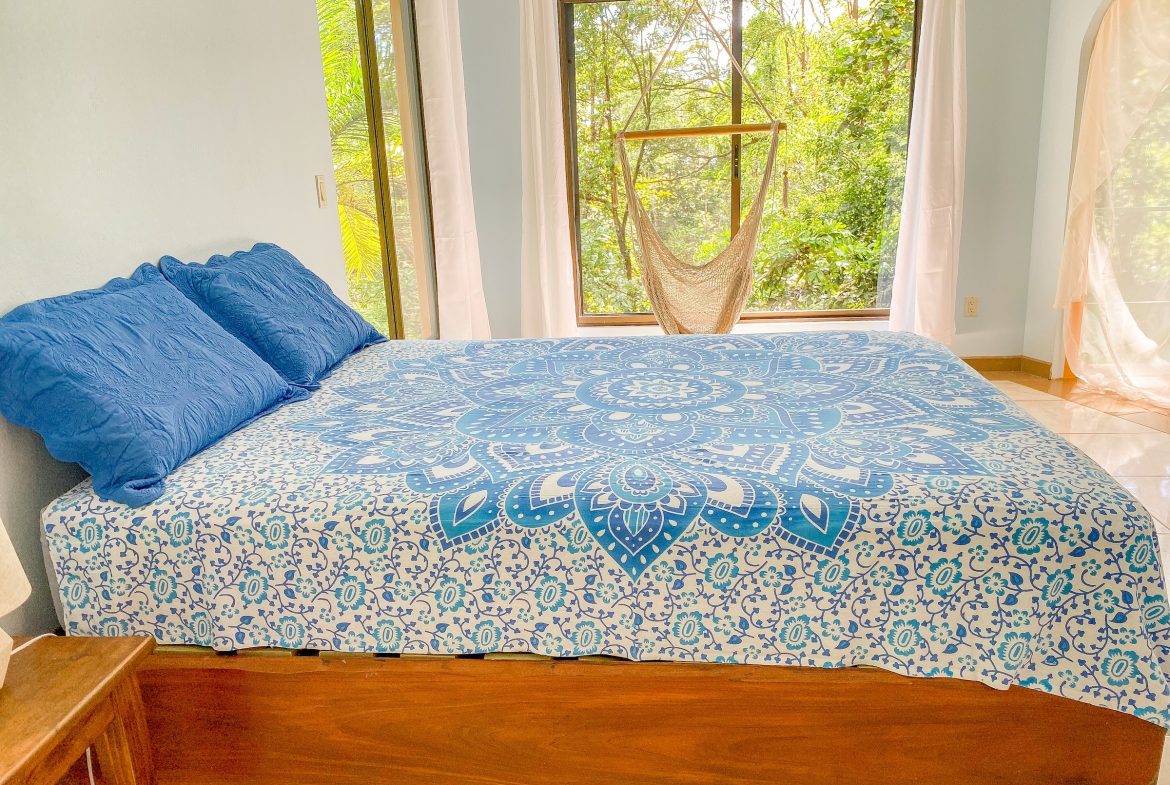 PROPERTY WITH TWO FLOOR AND THREE BEDROOM WITH JUNGLE VIEWS, IN OJOCHAL – 3.5 ACRES
