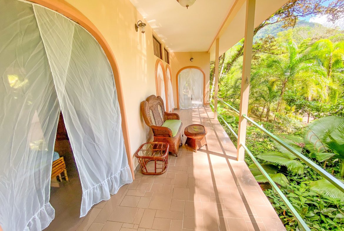 PROPERTY WITH TWO FLOOR AND THREE BEDROOM WITH JUNGLE VIEWS, IN OJOCHAL – 3.5 ACRES