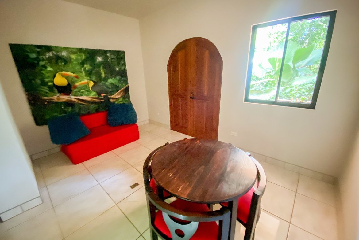 PROPERTY WITH TWO FLOOR AND THREE BEDROOM WITH JUNGLE VIEWS, IN OJOCHAL – 3.5 ACRES