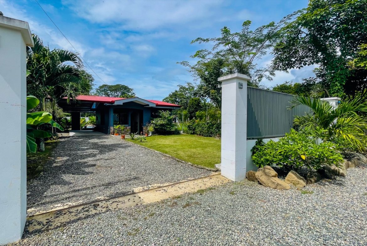 PROPERTY WITH TWO BEDROOMS AND POOL IN BAHIA BALLENA CENTER – 0.12 ACRES