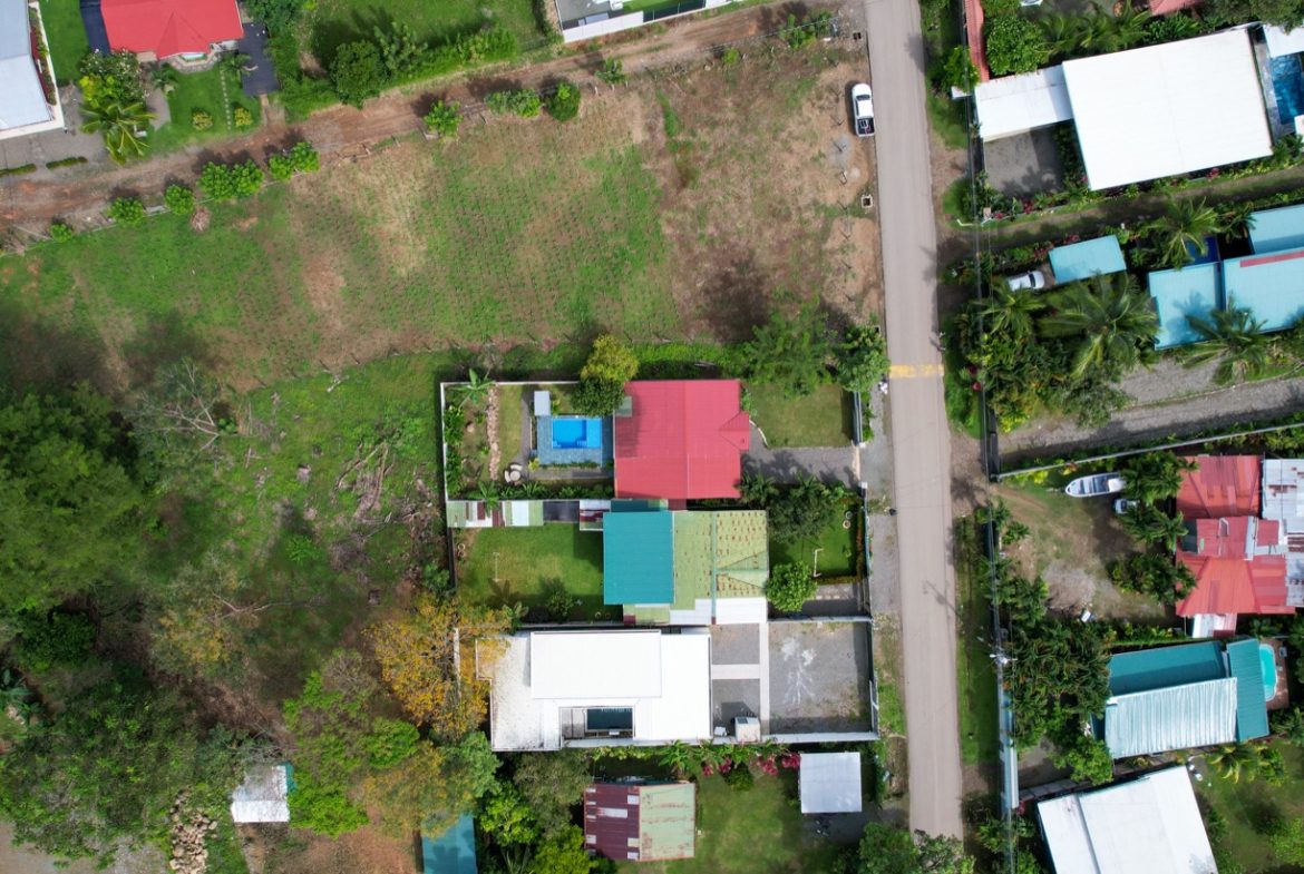 PROPERTY WITH TWO BEDROOMS AND POOL IN BAHIA BALLENA CENTER – 0.12 ACRES