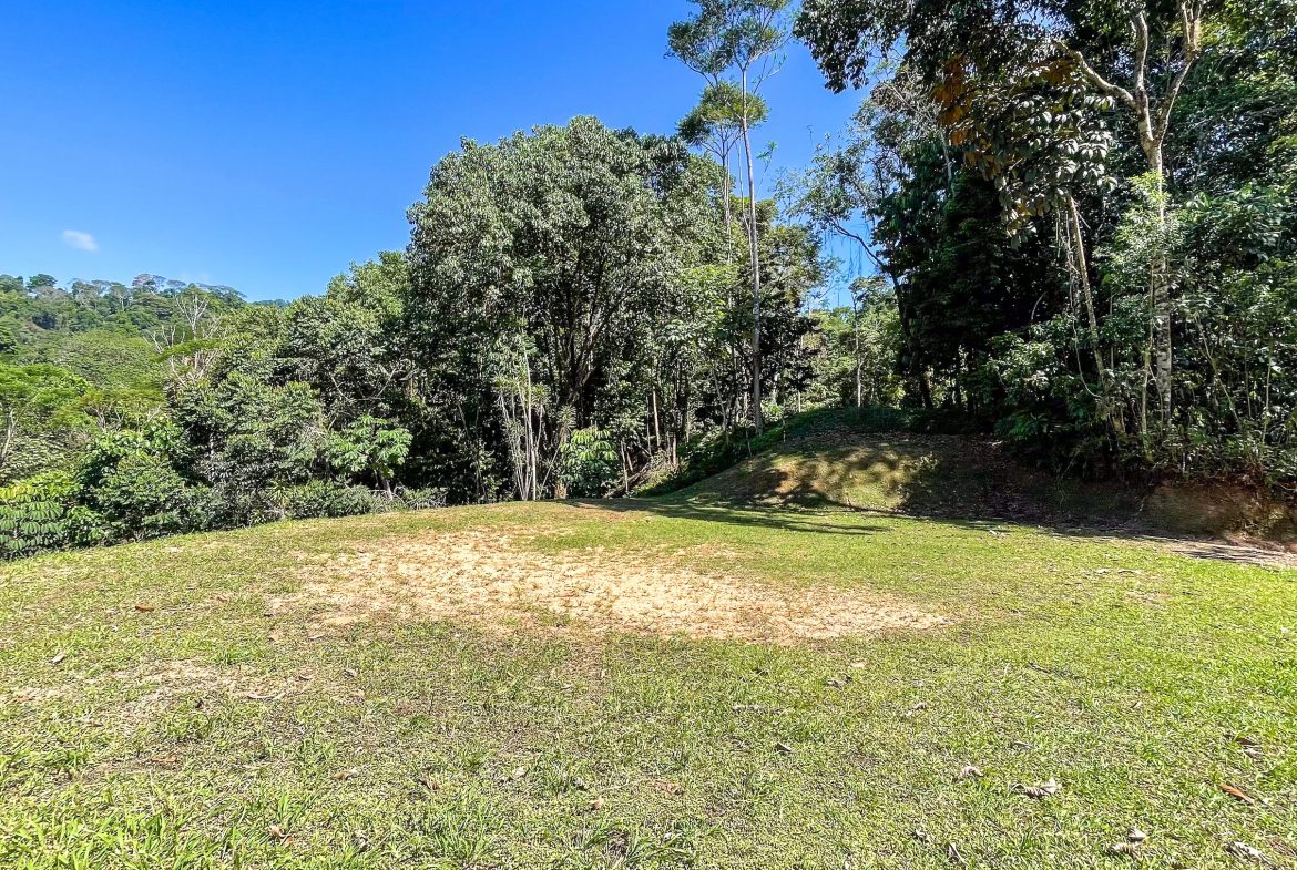BUILDING PROPERTY WITH MOUNTAIN VIEWS, IN LAS BRISAS – 1.38 ACRES