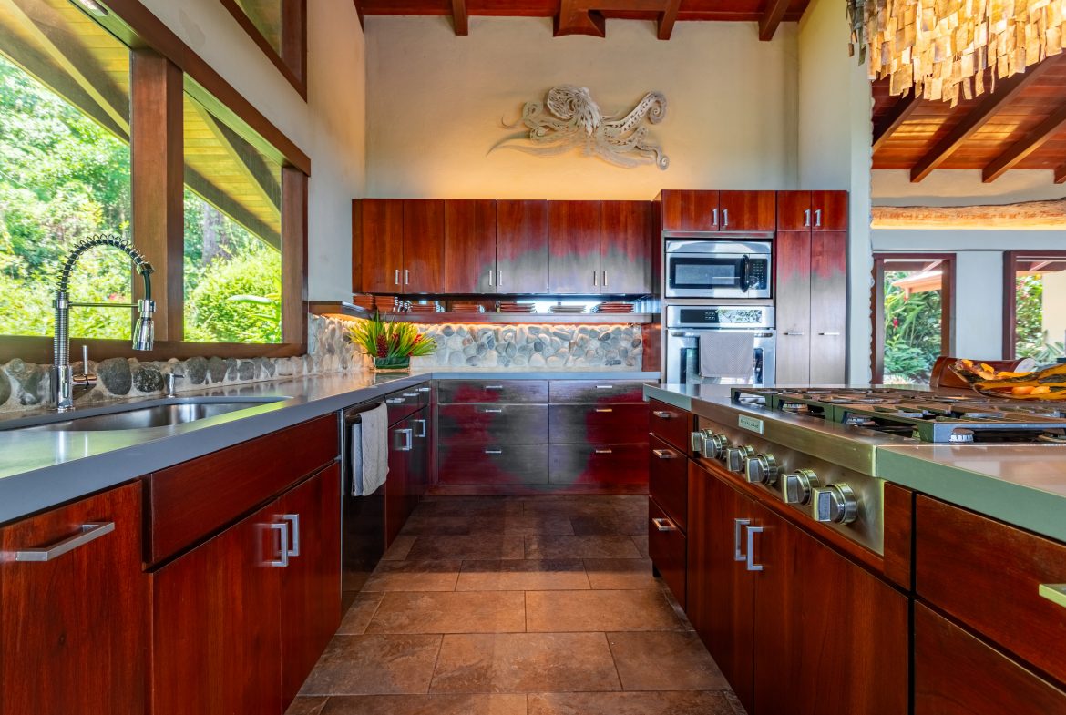 CASA POR FIN – ICONIC OCEAN VIEW ESTATE WITH PRIVATE RAINFOREST SANCTUARY