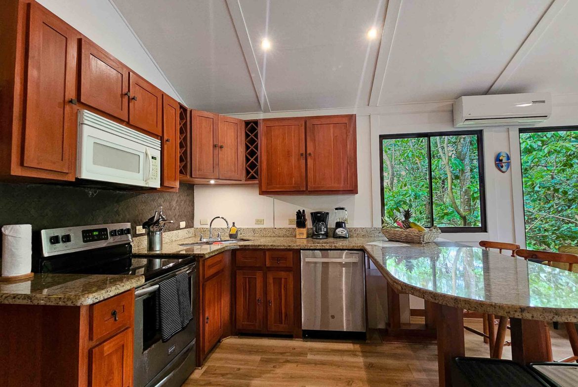 CASA MACAW PROPERTY WITH TWO BEDROOM IN A GATED COMMUNITY, IN QUEPOS – 0.037 ACRES