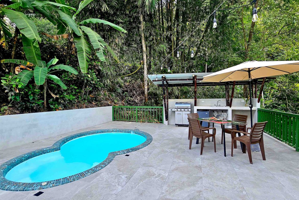 CASA MACAW PROPERTY WITH TWO BEDROOM IN A GATED COMMUNITY, IN QUEPOS – 0.037 ACRES
