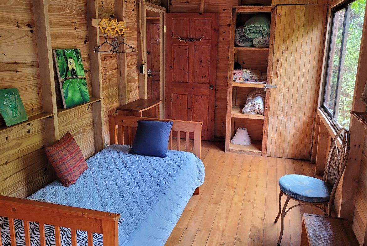 PROPERTY WITH A GUEST HOUSE WITH  MONTE CHIRRIPO VIEWS, IN SAN GERARDO RIVAS – 2.47 ACRES