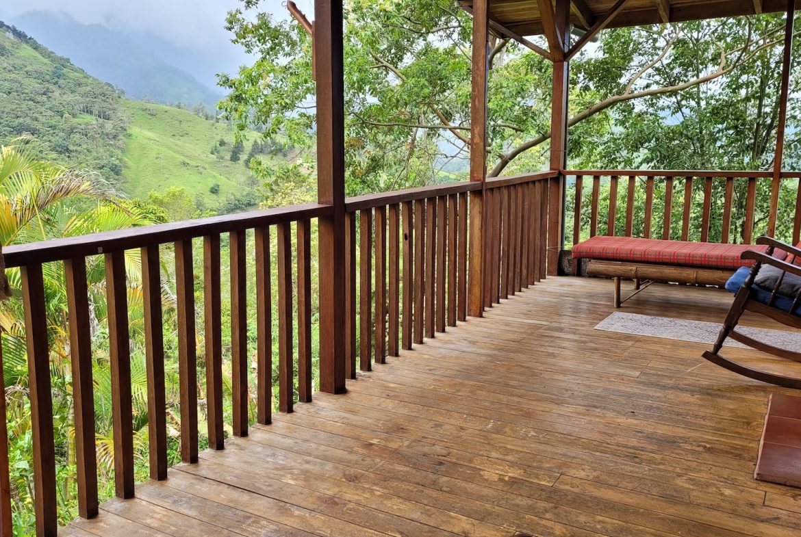PROPERTY WITH A GUEST HOUSE WITH  MONTE CHIRRIPO VIEWS, IN SAN GERARDO RIVAS – 2.47 ACRES