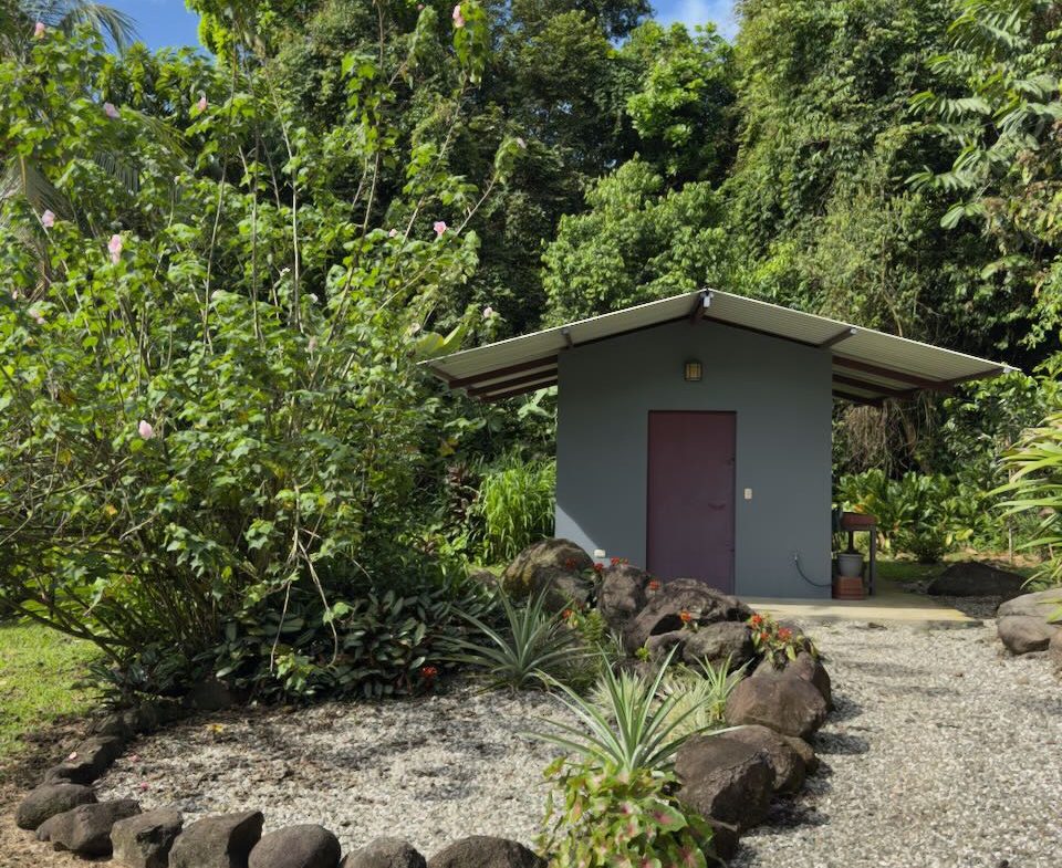 PROPERTY WITH TWO BEDROOM AND PEACEFUL GARDEN, IN OJOCHAL – 7.23 ACRES
