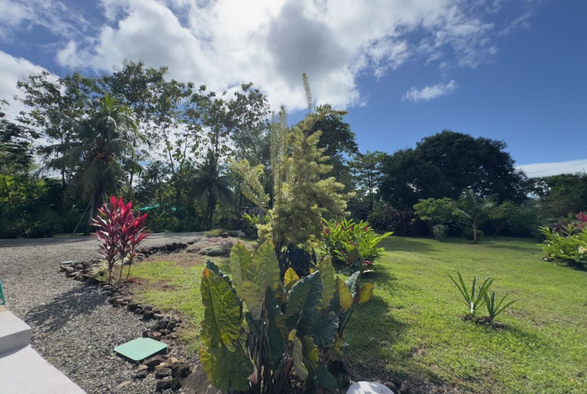 PROPERTY WITH TWO BEDROOM AND PEACEFUL GARDEN, IN OJOCHAL – 7.23 ACRES