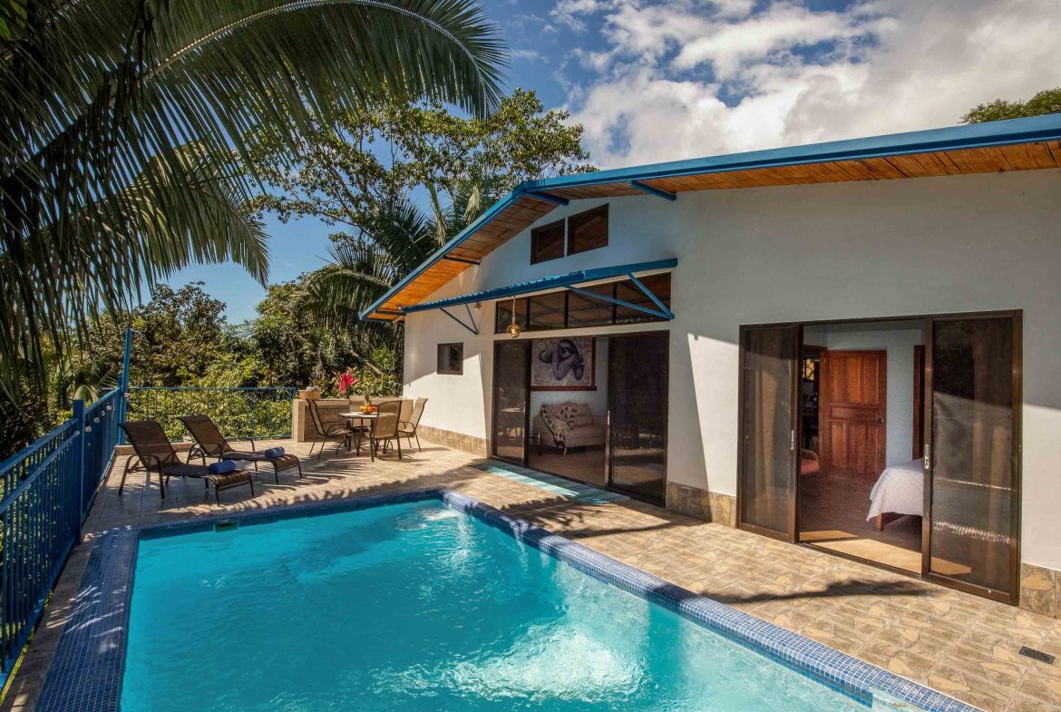 CASA CAYENA PROPERTY WITH THREE BEDROOM IN A GATED COMMUNITY, IN QUEPOS – 1.23 ACRES