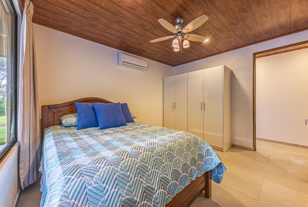 VIENTO LINDO MOUNTAIN PROPERTY  WITH MODERN FINISHES AND LARGE LAND WITH BEAUTIFUL VIEWS, IN TRES PIEDRAS – 5 ACRES