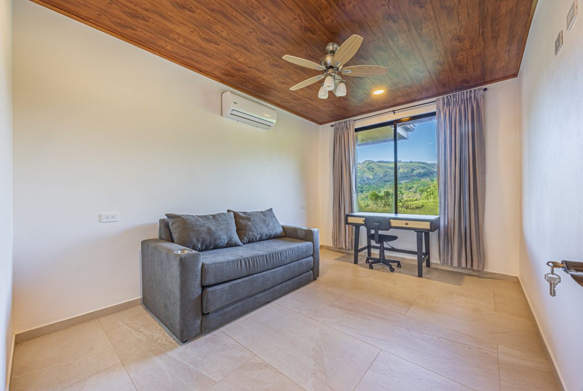 VIENTO LINDO MOUNTAIN PROPERTY  WITH MODERN FINISHES AND LARGE LAND WITH BEAUTIFUL VIEWS, IN TRES PIEDRAS – 5 ACRES