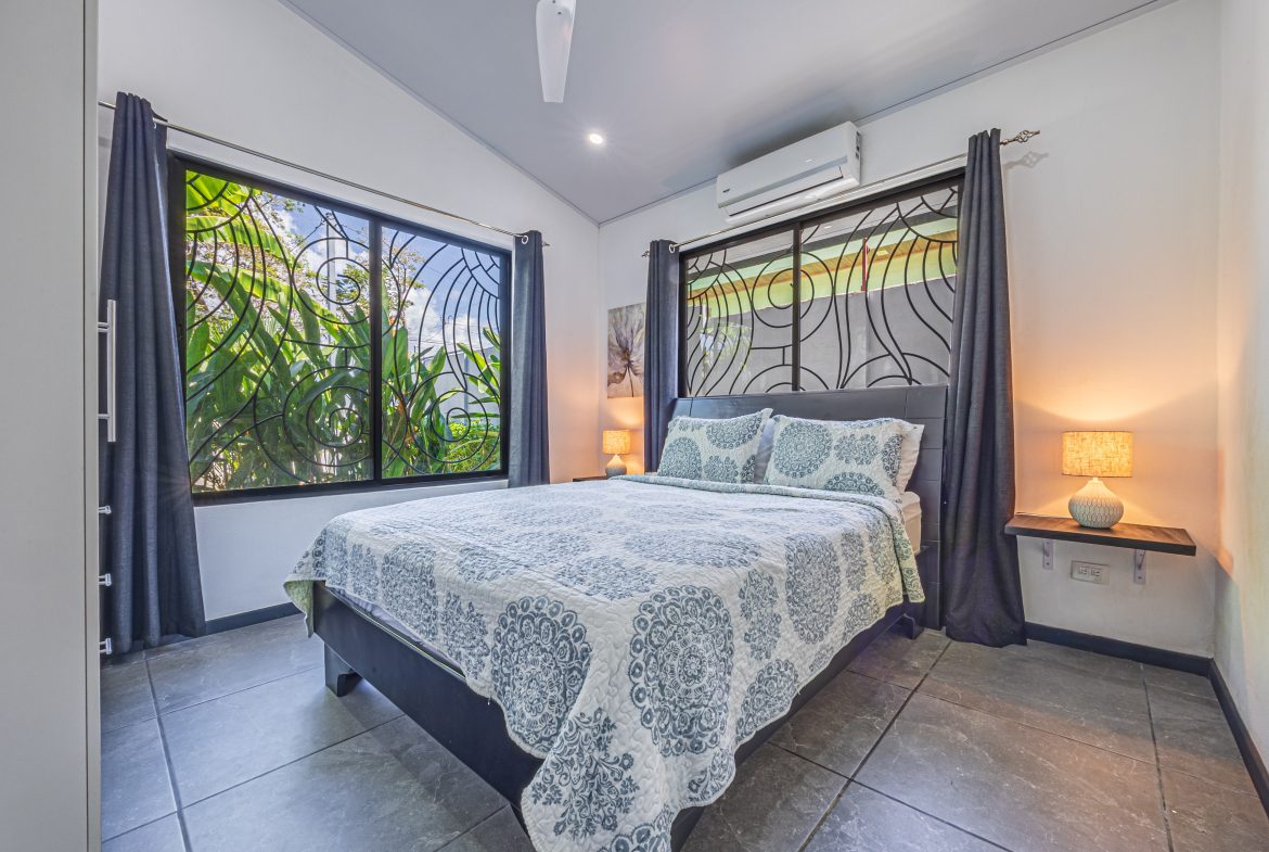 PROPERTY WITH THREE BEDROOM IN BAHIA CENTER WITH BEAUTIFUL VIEWS OF THE GARDEN – 0.12 ACRES