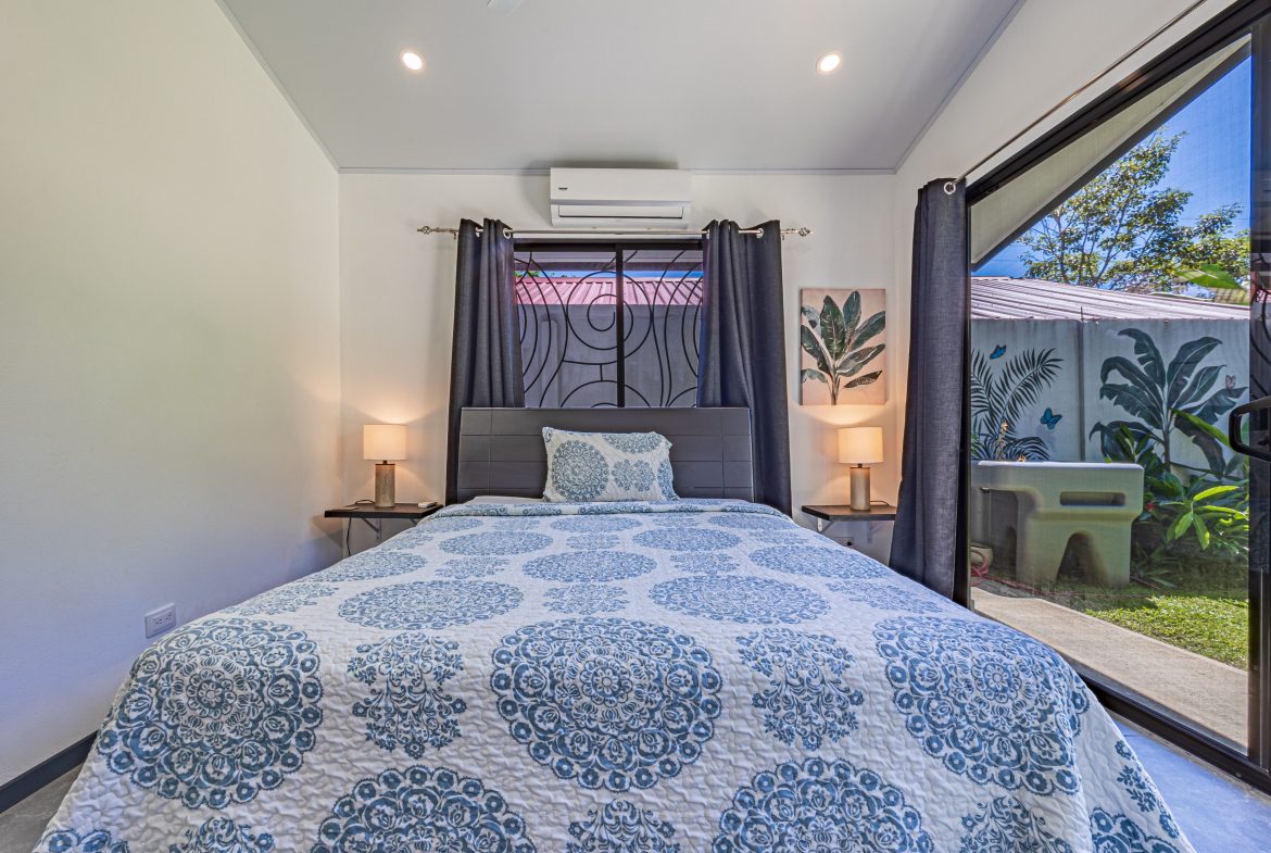PROPERTY WITH THREE BEDROOM IN BAHIA CENTER WITH BEAUTIFUL VIEWS OF THE GARDEN – 0.12 ACRES