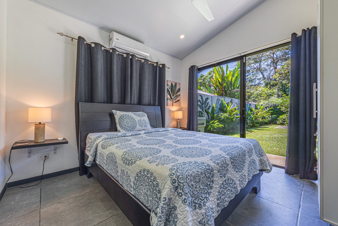 PROPERTY WITH THREE BEDROOM IN BAHIA CENTER WITH BEAUTIFUL VIEWS OF THE GARDEN – 0.12 ACRES
