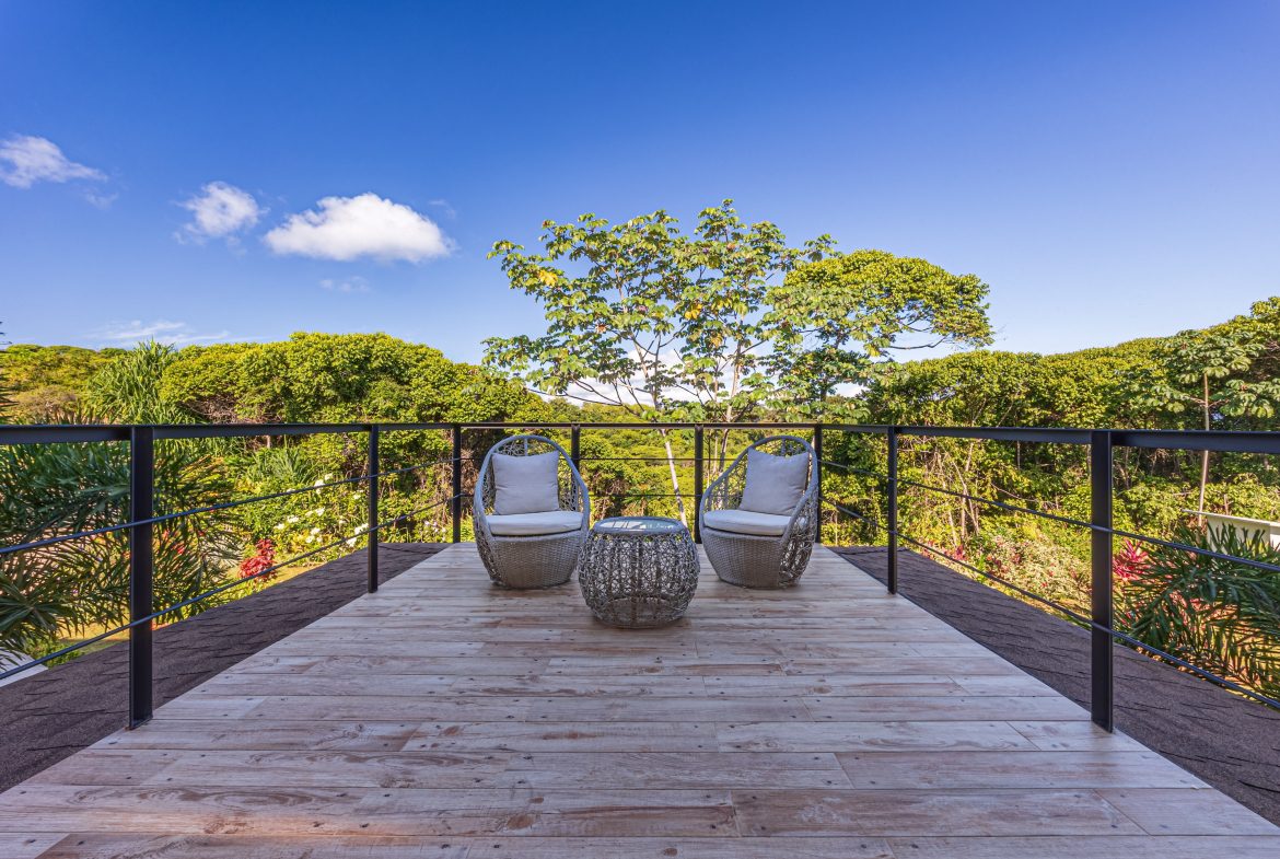 LUXURY PROPERTY WITH FOUR BEDROOM AND PANORAMICS VIEWS OF THE MOUNTAIN, IN QUEPOS – 1.5 ACRES