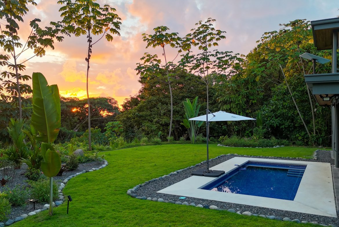TWO FLOOR PROPERTY WITH THREE BEDROOM AND MOUNTAIN VIEWS, IN OJOCHAL – 1.58 ACRES