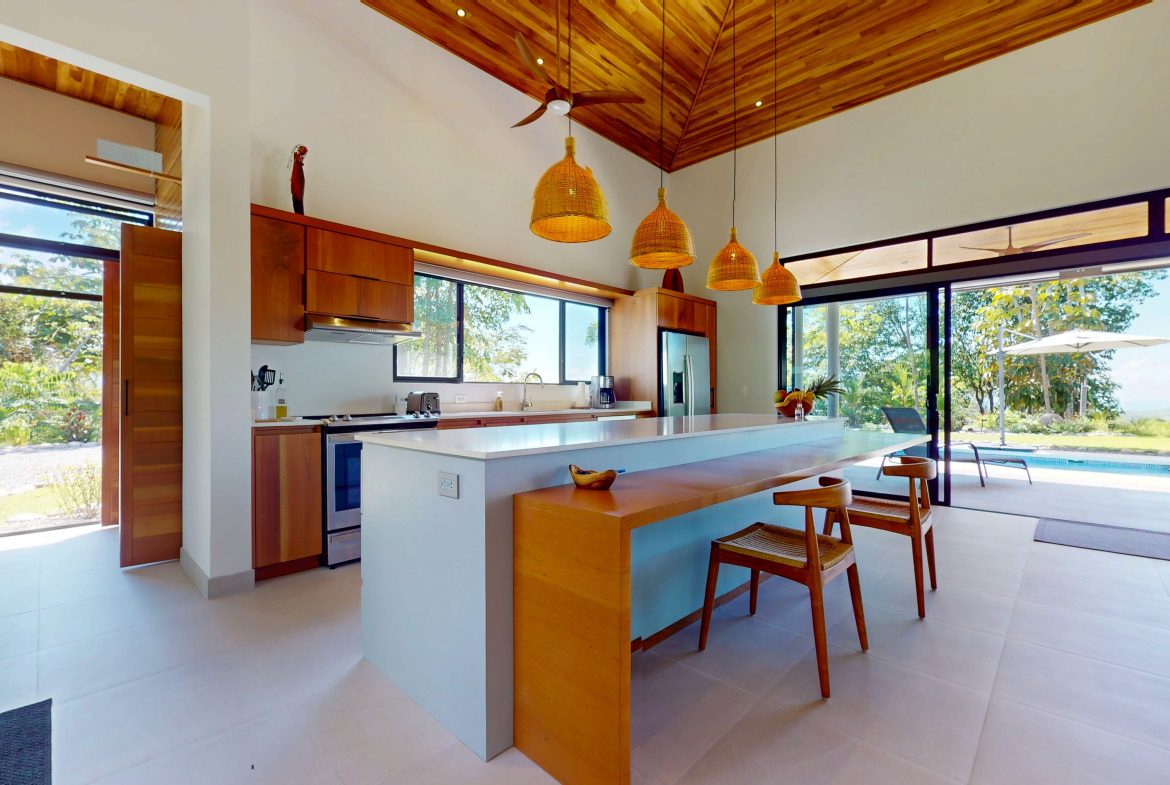 TWO FLOOR PROPERTY WITH THREE BEDROOM AND MOUNTAIN VIEWS, IN OJOCHAL – 1.58 ACRES