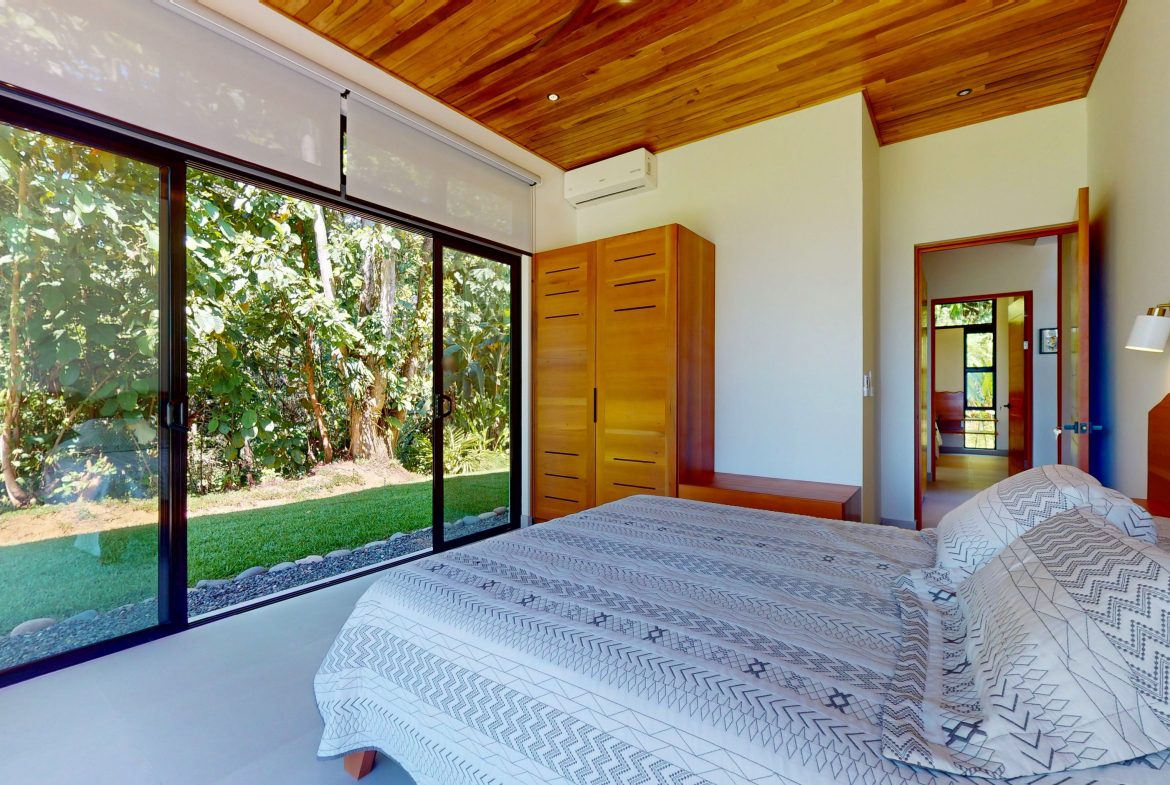 TWO FLOOR PROPERTY WITH THREE BEDROOM AND MOUNTAIN VIEWS, IN OJOCHAL – 1.58 ACRES