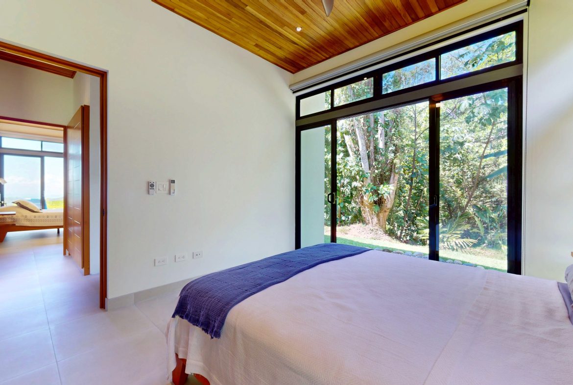 TWO FLOOR PROPERTY WITH THREE BEDROOM AND MOUNTAIN VIEWS, IN OJOCHAL – 1.58 ACRES