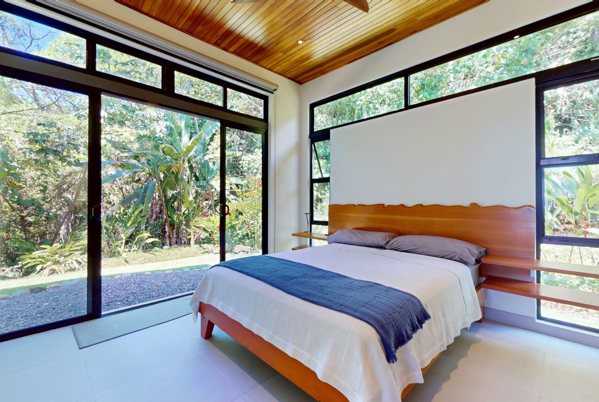 TWO FLOOR PROPERTY WITH THREE BEDROOM AND MOUNTAIN VIEWS, IN OJOCHAL – 1.58 ACRES