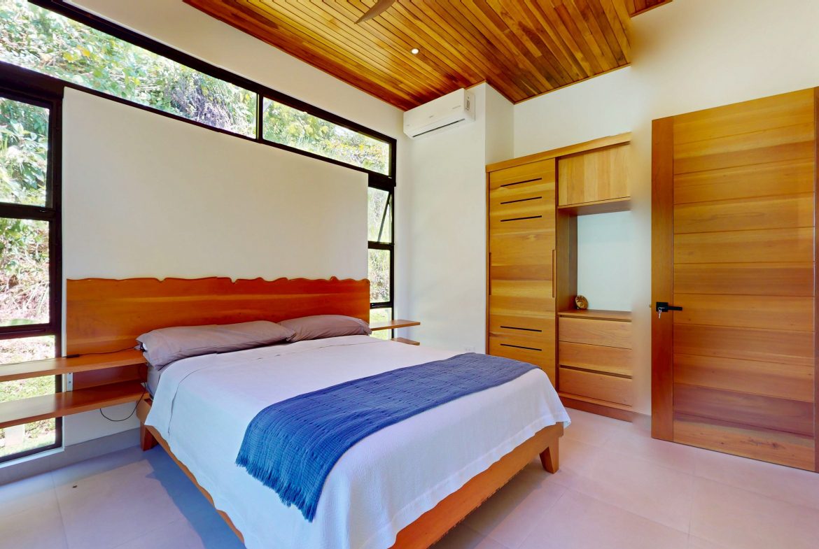 TWO FLOOR PROPERTY WITH THREE BEDROOM AND MOUNTAIN VIEWS, IN OJOCHAL – 1.58 ACRES