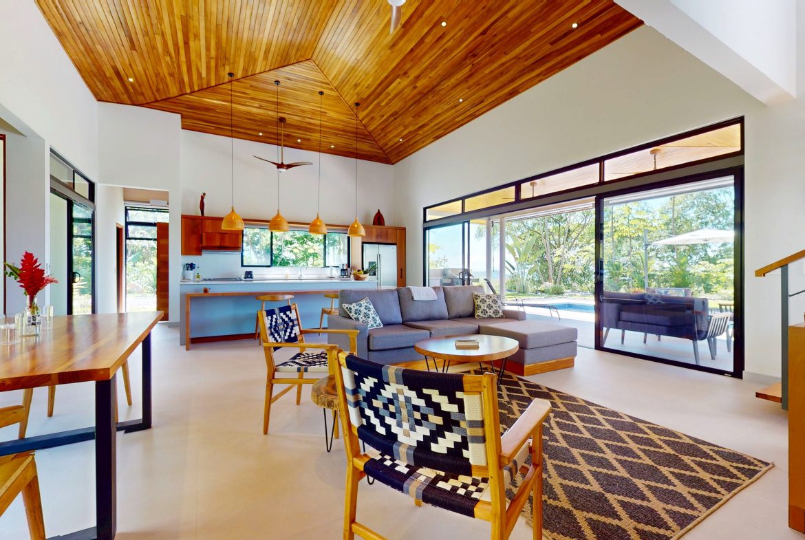 TWO FLOOR PROPERTY WITH THREE BEDROOM AND MOUNTAIN VIEWS, IN OJOCHAL – 1.58 ACRES