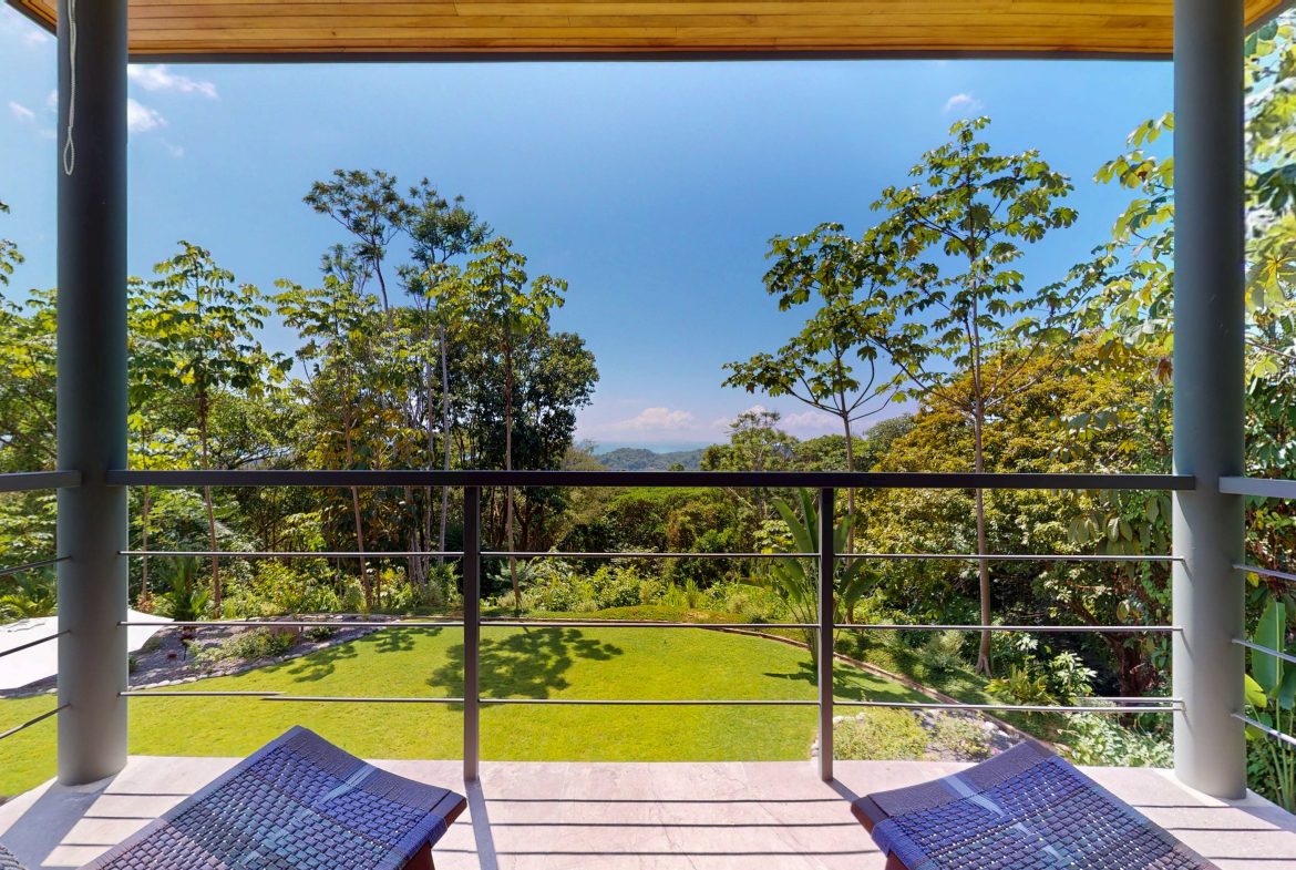 TWO FLOOR PROPERTY WITH THREE BEDROOM AND MOUNTAIN VIEWS, IN OJOCHAL – 1.58 ACRES