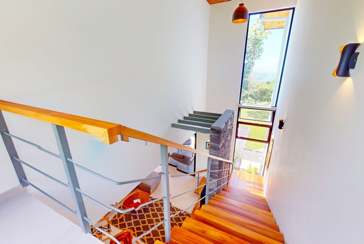TWO FLOOR PROPERTY WITH THREE BEDROOM AND MOUNTAIN VIEWS, IN OJOCHAL – 1.58 ACRES