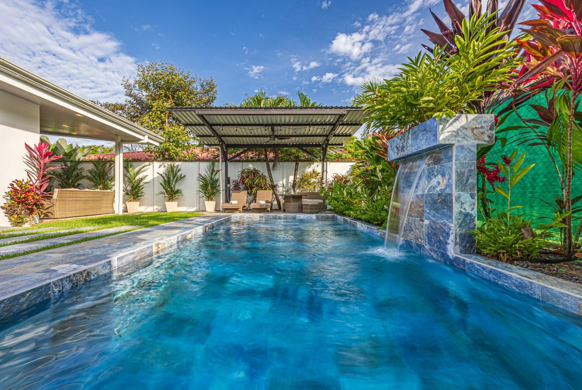CASA TROPICAL PROPERTY WITH THREE BEDROOMS, IN BAHIA BALLENA CENTER – 0.12 ACRES