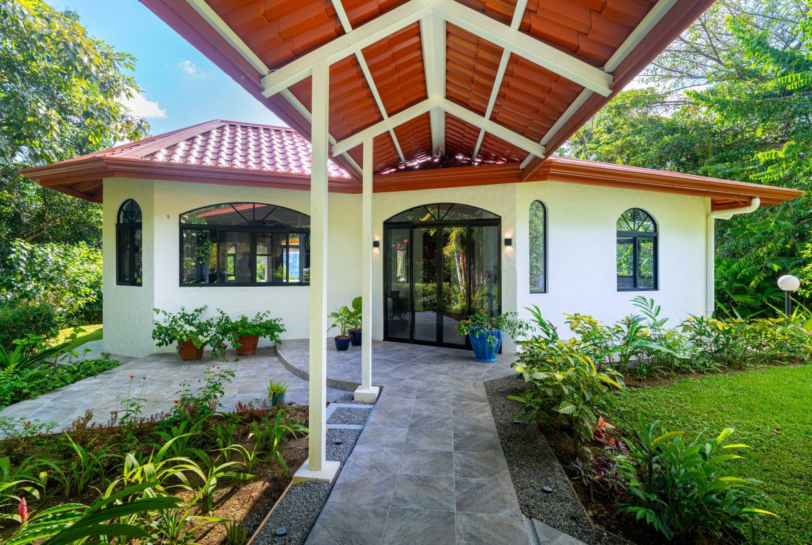 VILLA ALLAMANDA PROPERTY WITH THREE BEDROOM, AND SUNSET VIEWS, IN TRES RIOS – 4.4 ACRES