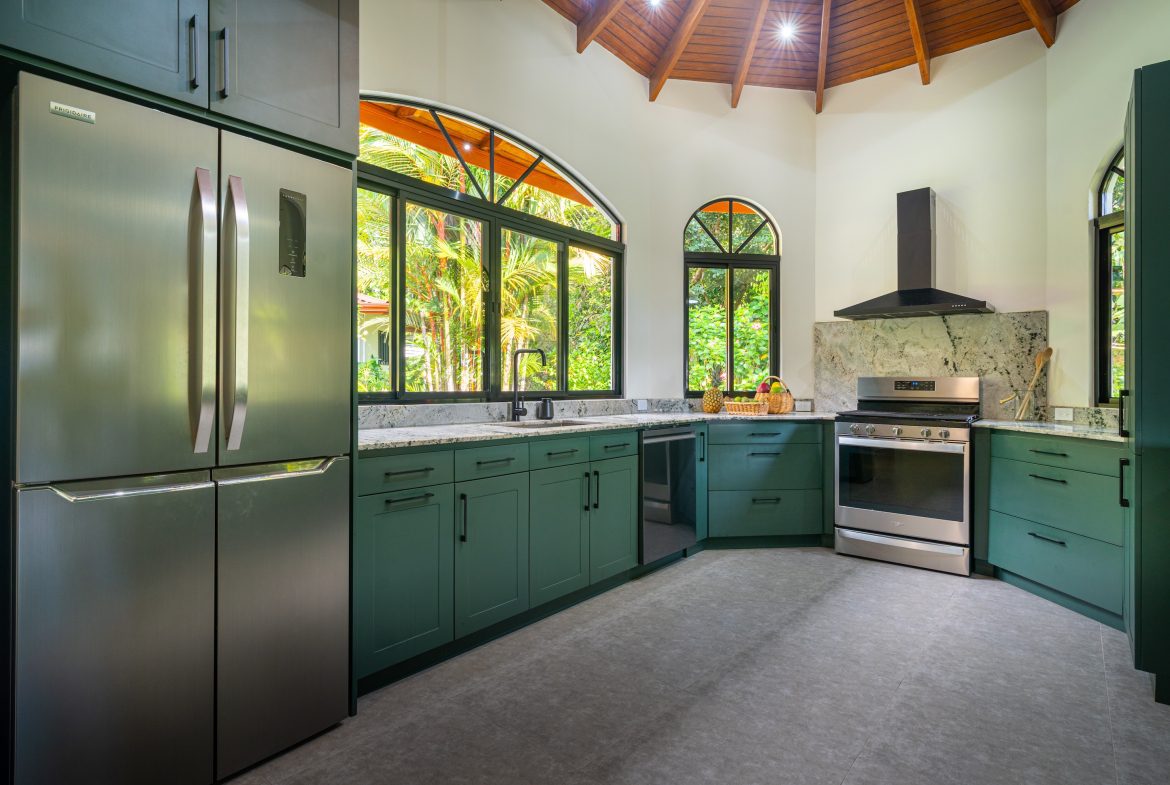 VILLA ALLAMANDA PROPERTY WITH THREE BEDROOM, AND SUNSET VIEWS, IN TRES RIOS – 4.4 ACRES
