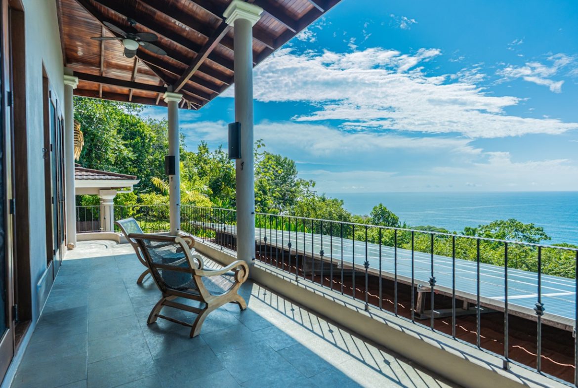 LUXURY PROPERTY WITH FOUR BEDROOM AND OCEAN FRONT VIEWS, IN SAN MARTIN – 1.52 ACRES
