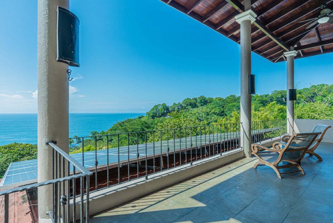 LUXURY PROPERTY WITH FOUR BEDROOM AND OCEAN FRONT VIEWS, IN SAN MARTIN – 1.52 ACRES