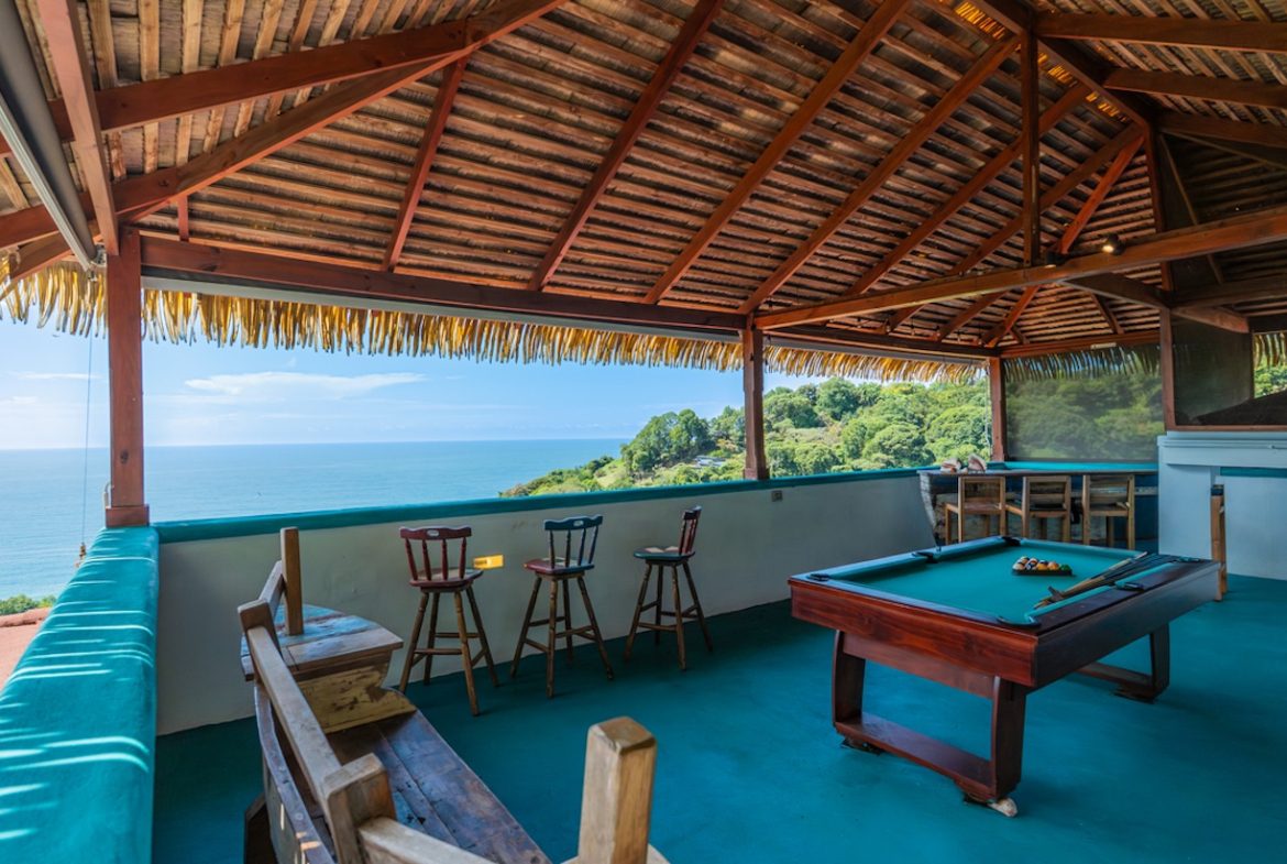 LUXURY PROPERTY WITH FOUR BEDROOM AND OCEAN FRONT VIEWS, IN SAN MARTIN – 1.52 ACRES
