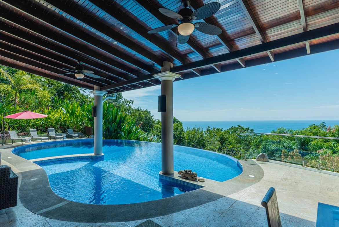 LUXURY PROPERTY WITH FOUR BEDROOM AND OCEAN FRONT VIEWS, IN SAN MARTIN – 1.52 ACRES